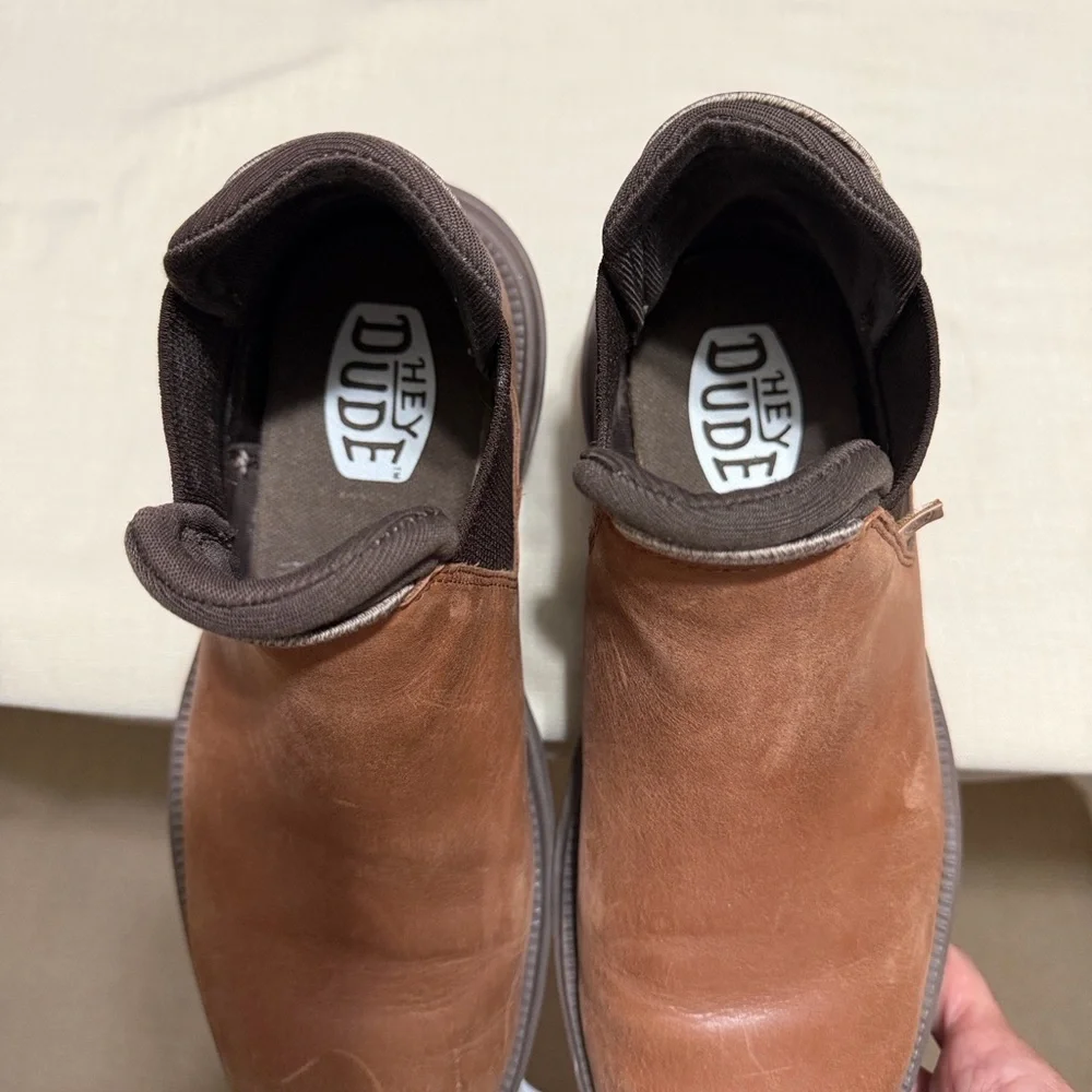 Branson Cognac Brown Leather Pull On Chelsea Boots, Woman’s Size 9. - Picture 6 of 12